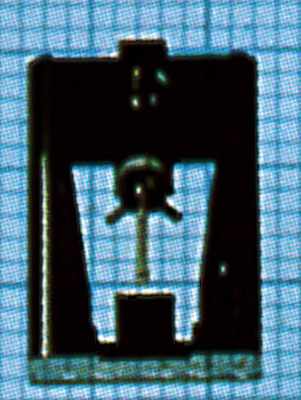 DT775